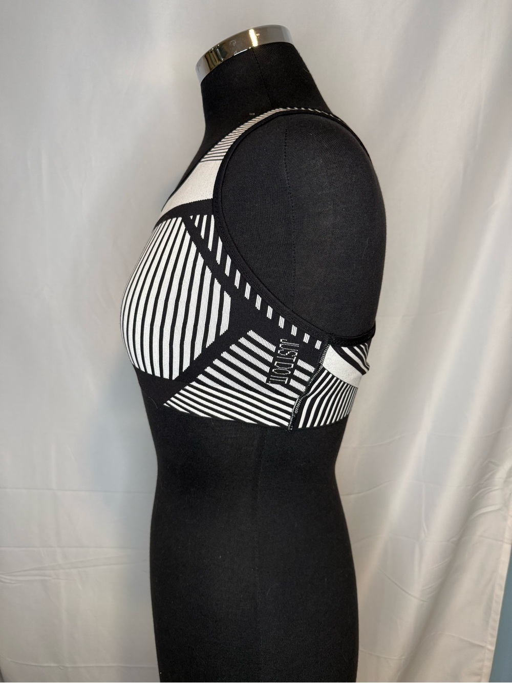 Nike FE/NOM Flyknit High Support Sports Bra Black White Striped Size M - Picture 4 of 6